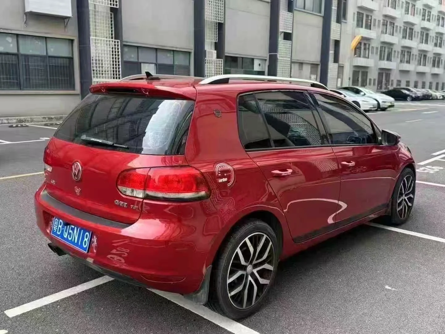 Volkswagen Golf — 图片 4