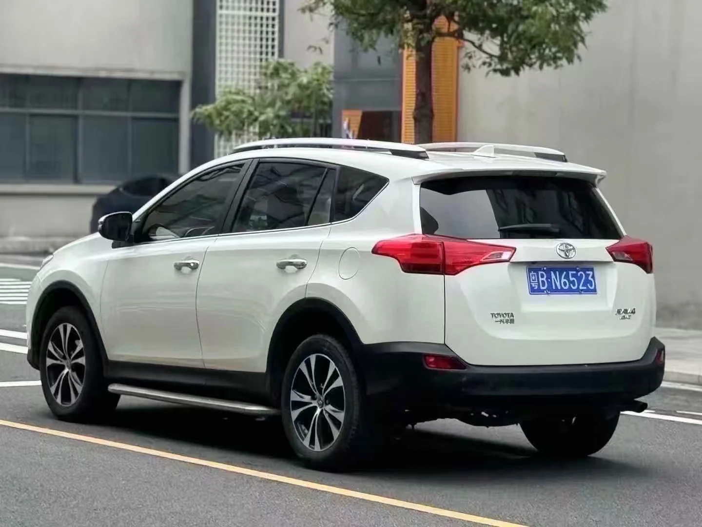 丰田 RAV4 — 图片 6