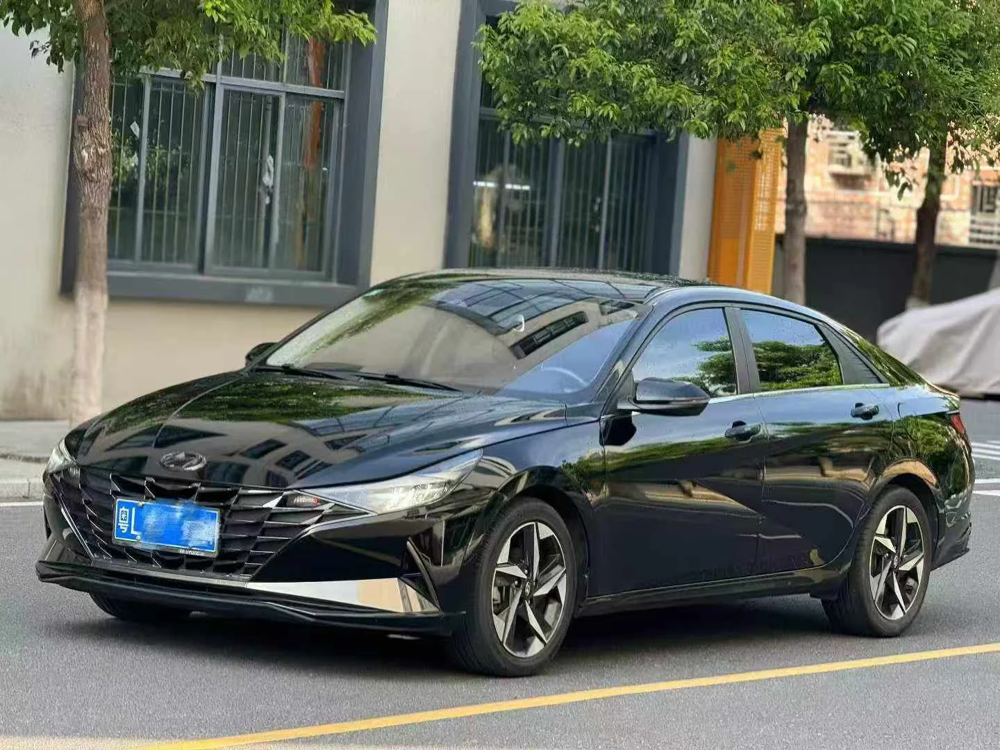Hyundai Elantra — Imagen 1