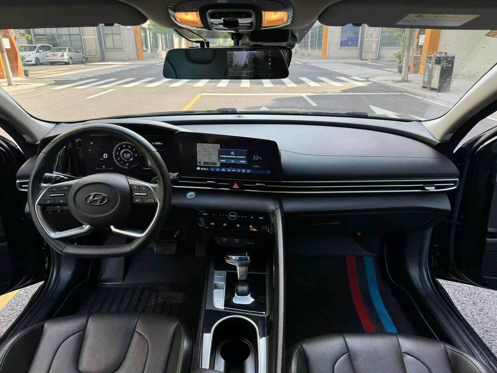 Hyundai Elantra — Imagen 7
